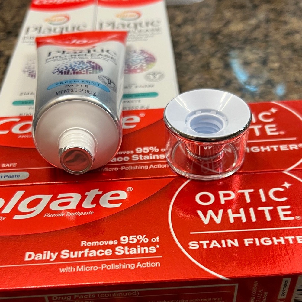 Colgate Toothpaste Set - - Picture 5 of 5